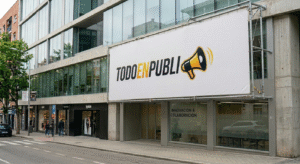 Montaje Lona Gran Formato